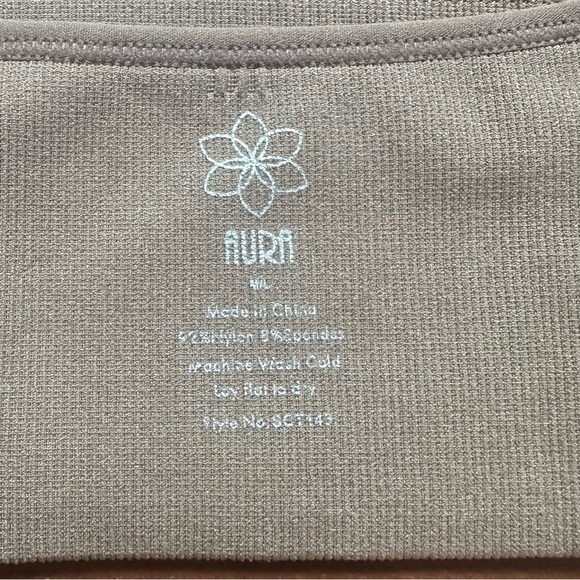 Aura Seamless Tank - Picture 5 of 5